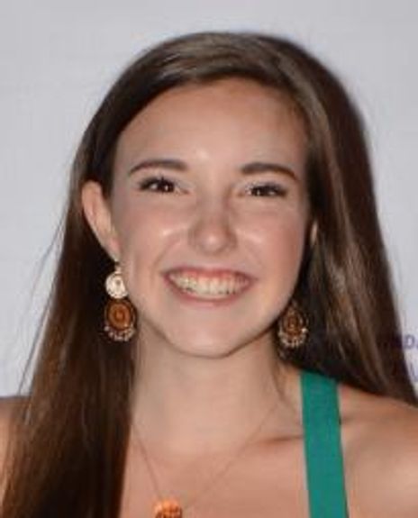 Sadie Seelert Headshot