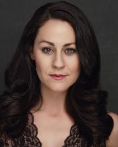 Larissa Klinger Headshot