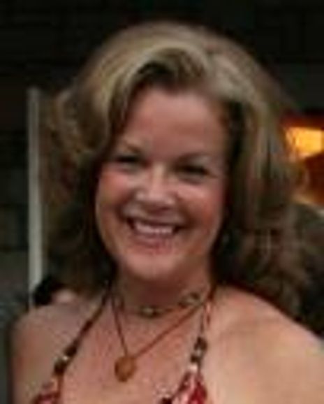 Linda Sue Runyeon Headshot