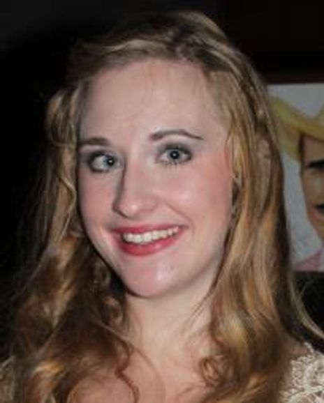 Emily Bridges Headshot