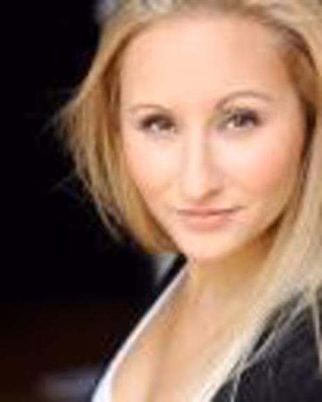 Alexa Green Headshot