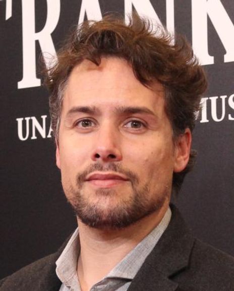 Roger Berruezo Headshot