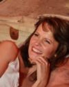 Lisa Stokke Headshot