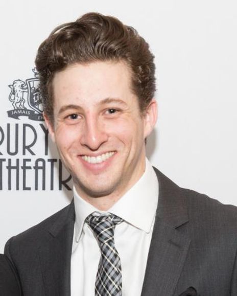 Rhett Guter Headshot