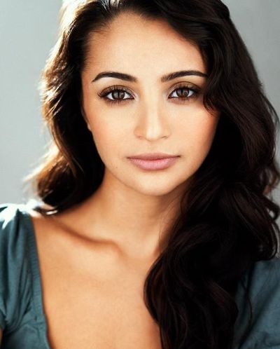 Salena Qureshi Headshot