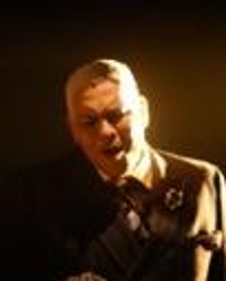 Tracy Kennedy Headshot