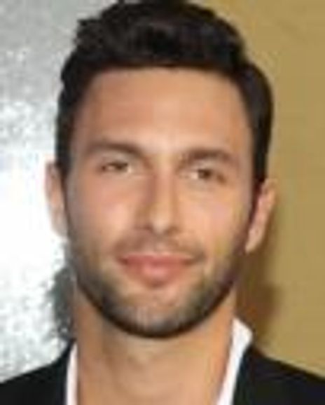 Noah Mills Headshot