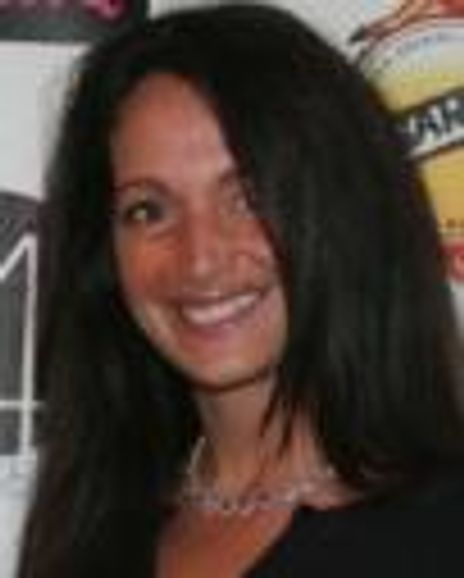 Emma Snowden-Jones Headshot