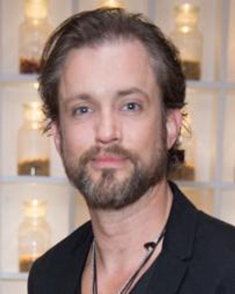 Derek Hagen Headshot