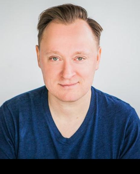 Kevin Dennis Headshot