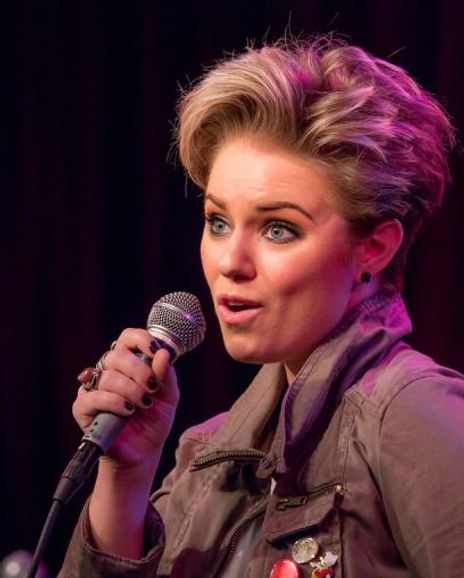 Therese Curatolo Headshot