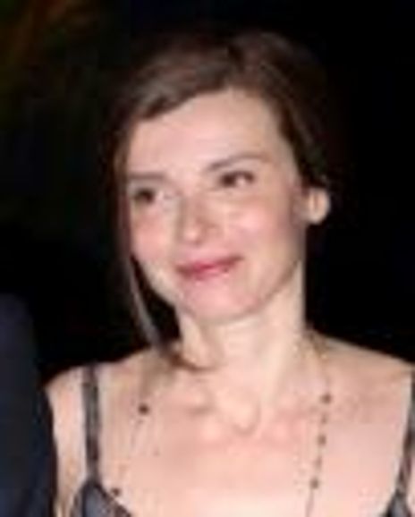 Eve Mavraki Headshot