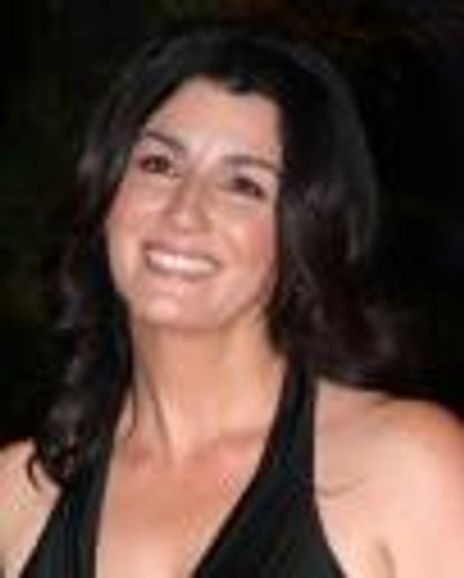 Denise Jonas Headshot