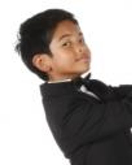 Micah Manongdo Headshot