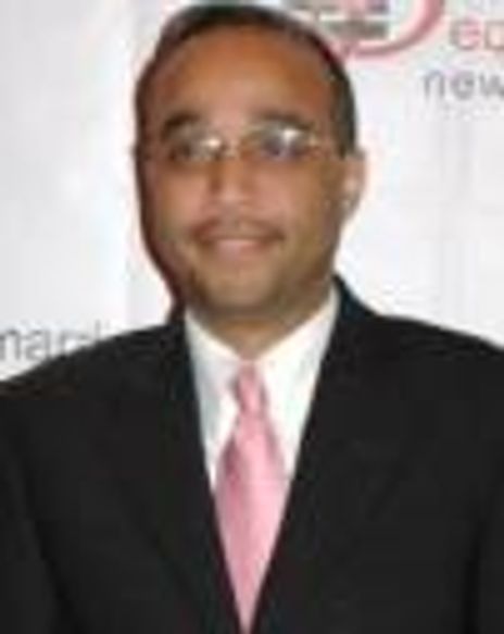 Senator Jose Peralta Headshot