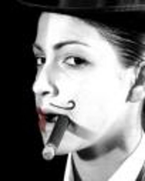 Shira Abergel Headshot