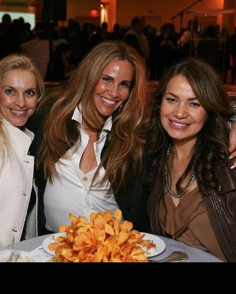 Parvina Glidewell Headshot