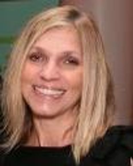 Teri Cullen Headshot