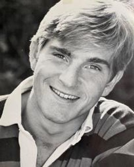 Oliver Woodall Headshot