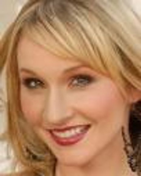 Jessica Freitas Headshot