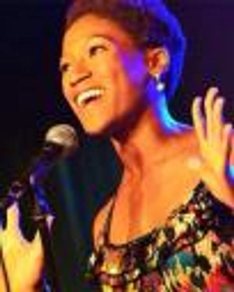 Tinuke Oyefule Headshot