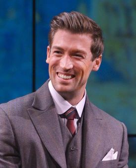 Derek Carley Headshot