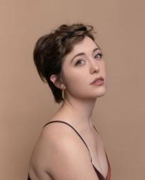 Emma Robertson Headshot