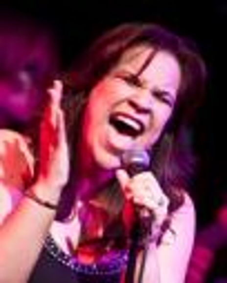 Lyndsay Mendez Headshot