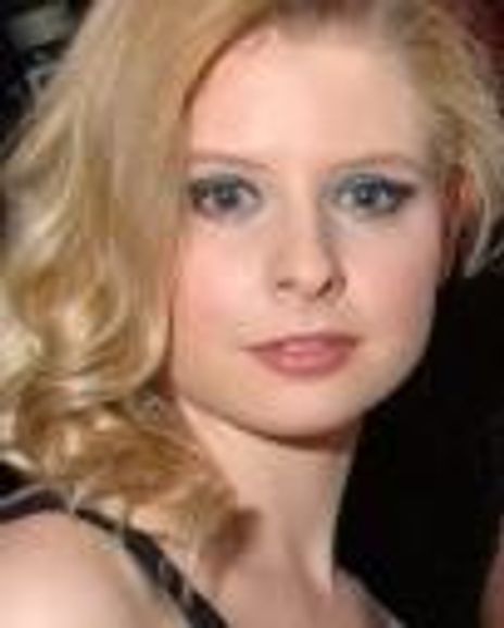 Isabell Elison Headshot