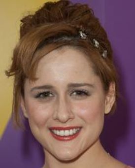 Iris Roberts Headshot