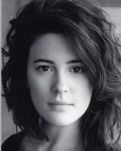 Phoebe Fox Headshot