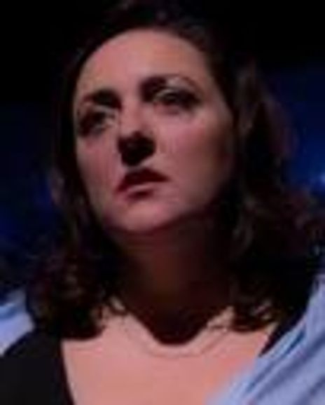 Amanda Barker Headshot