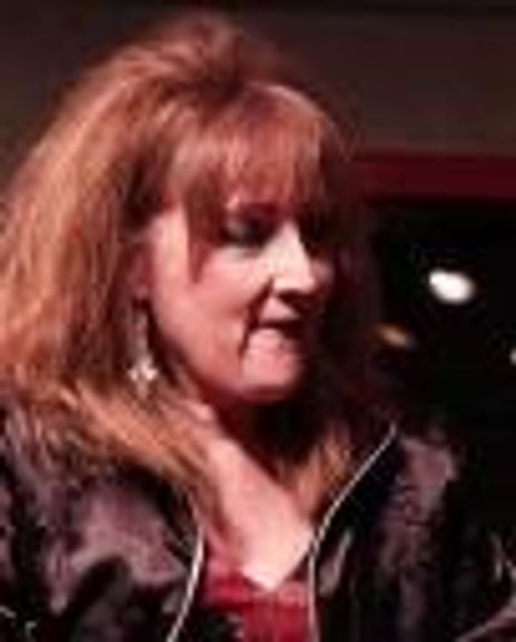 Jacky Saulnier Headshot