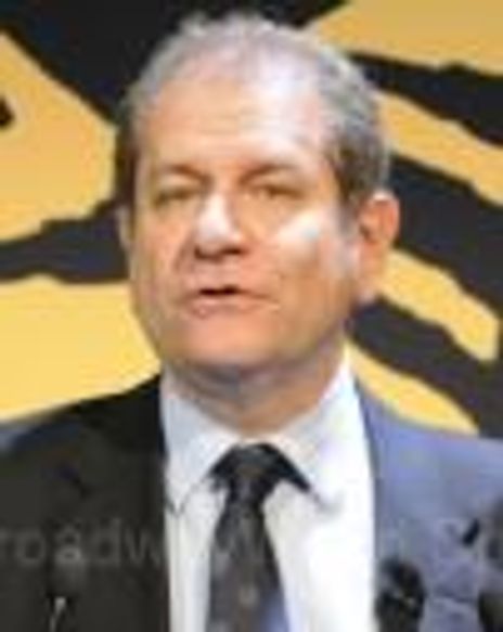 Simon Amsele Headshot