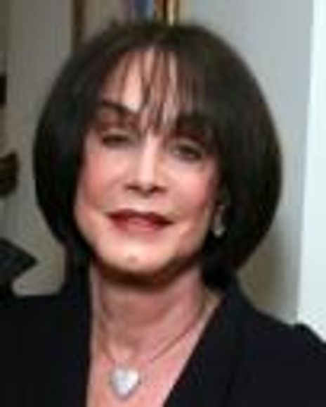 Louise Taper Headshot