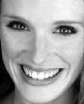 Kelly Jacobs Headshot