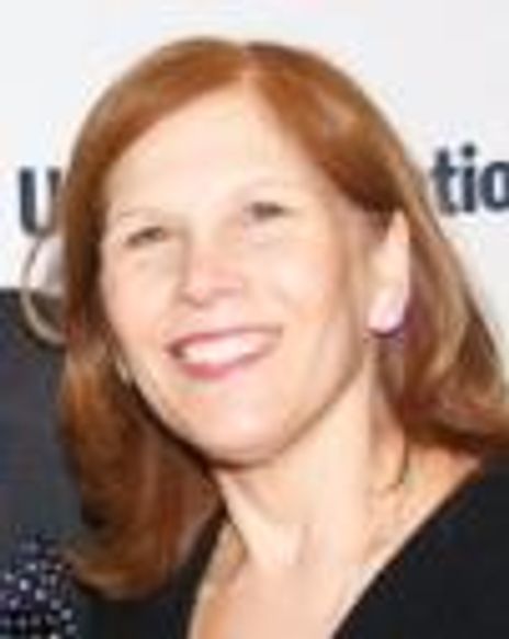 Ruth Handel Headshot