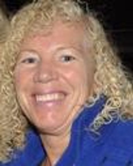 Lisa Belcastro Headshot