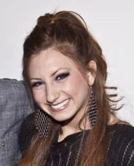 Amanda Braun Headshot