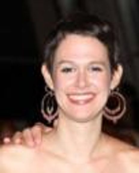 Lindsay Faye Headshot