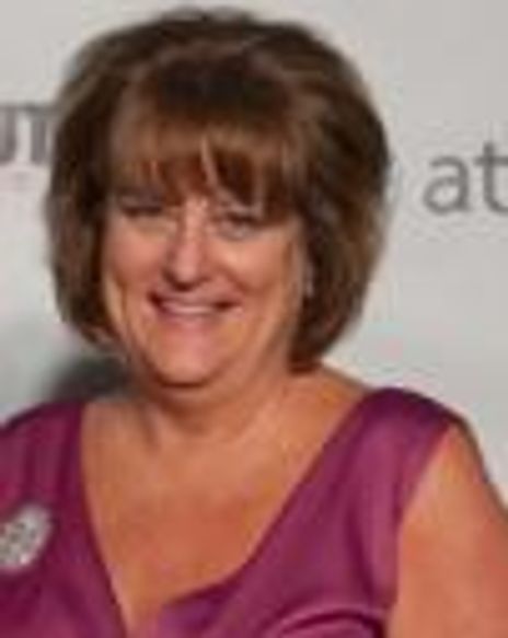 Lynn Marland Headshot