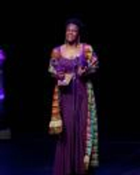 Yanna McIntosh Headshot