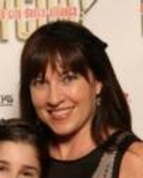 Beth Hanson Headshot