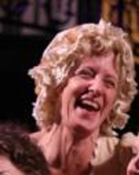 Annabel Armour Headshot