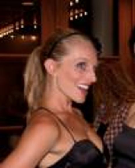 Heidi Brucker Headshot