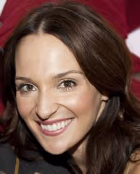 Sarah Pfeifer Headshot