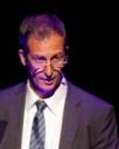 Steven Davidson Headshot