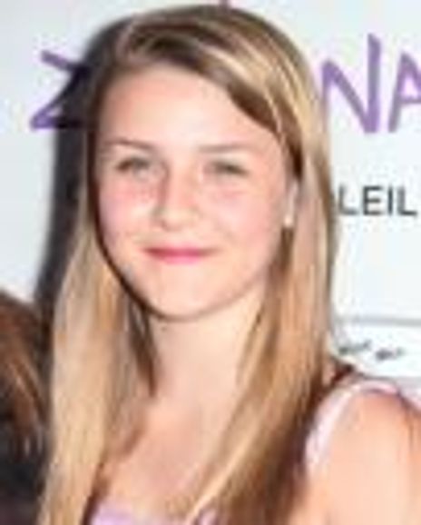 Maeve Kinney Headshot