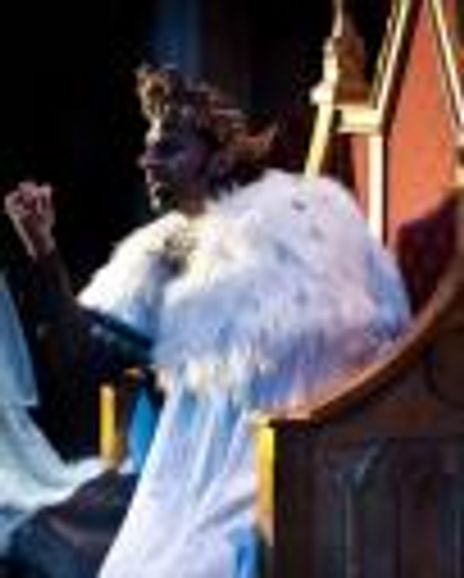 Elijah Alexander Headshot