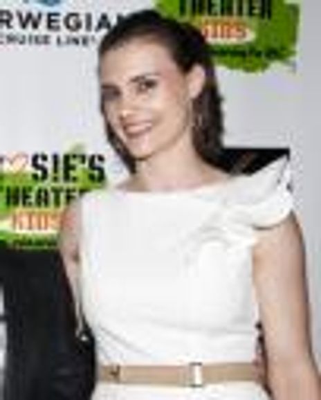 Leslie Ziff Headshot